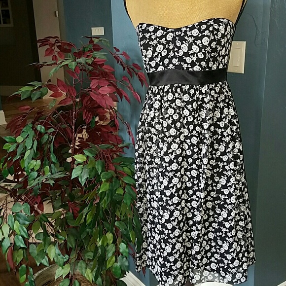 White House Black Market Dress