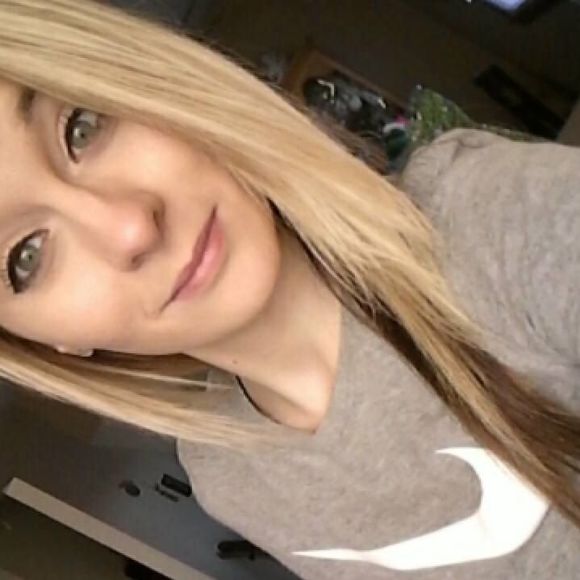 Meet your Posher, Molly - Picture 1 of 1