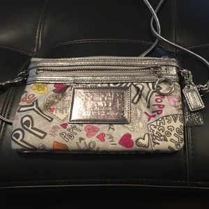 Coach Poppy Graffiti Swingpack