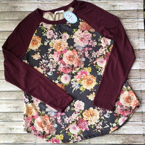 LE LIS Tops - LE LIS Burgundy & Floral Raglan Sleeve Top