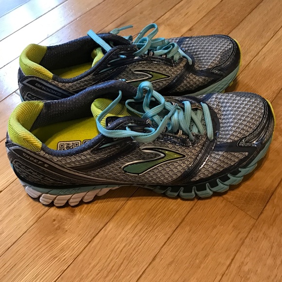 Women's Brooks Ghost 6 - Size 9.5