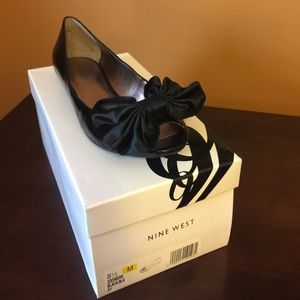 Brand new Nine West open toed flats with silk bow
