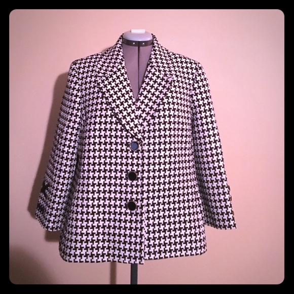 Black and white Kasper blazer
