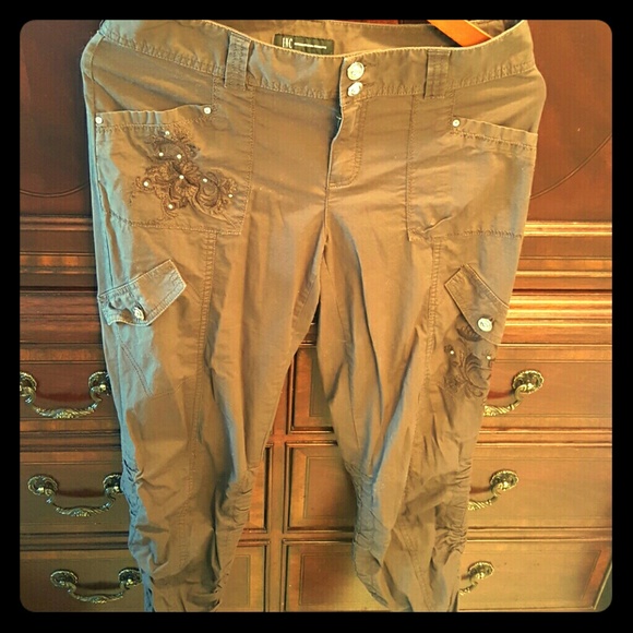 Embroidered cargo pants- REDUCED