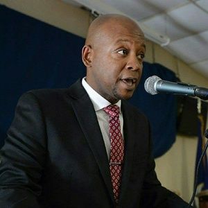 Meet your Posher, Adrian