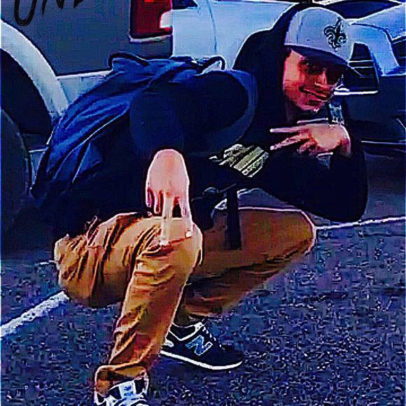 Meet your Posher, Robert - Picture 1 of 1