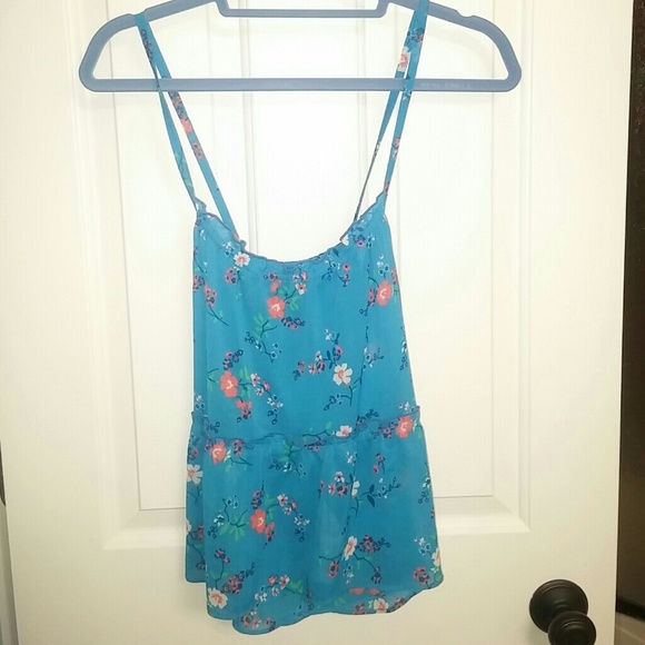 Hollister blue criss-cross strap top. - Picture 2 of 4