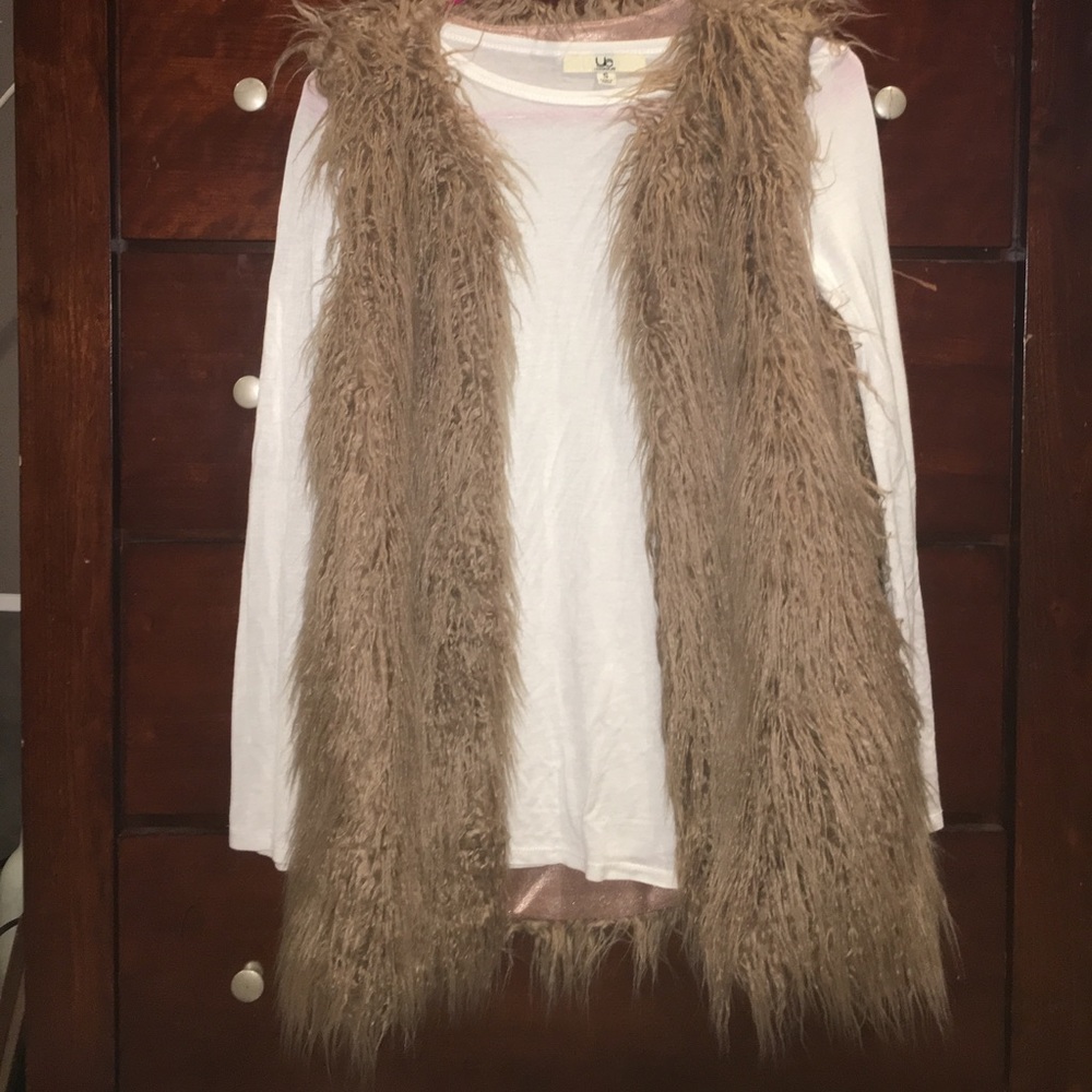 Fur vest