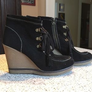 Mia wedge booties 🎈Final Reduction!🎈