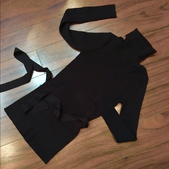 Brown Belted Turtleneck - Picture 4 of 4