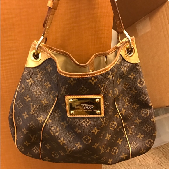 AUTHENTIC Louis Vuitton Galleria PM Hobo bag