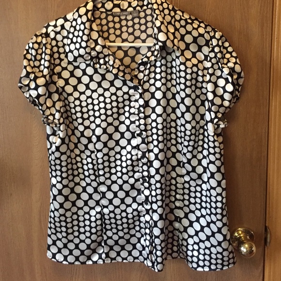 Apartment nine ladies polka dot blouse w/tie belt