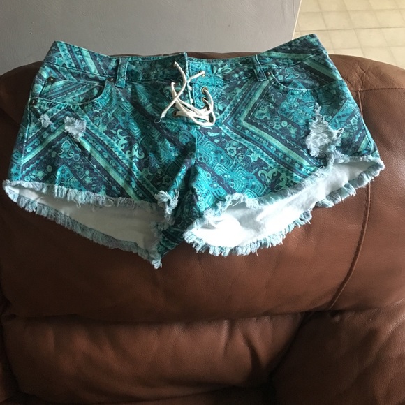 Printed Billabong Tie Shorts 🎁
