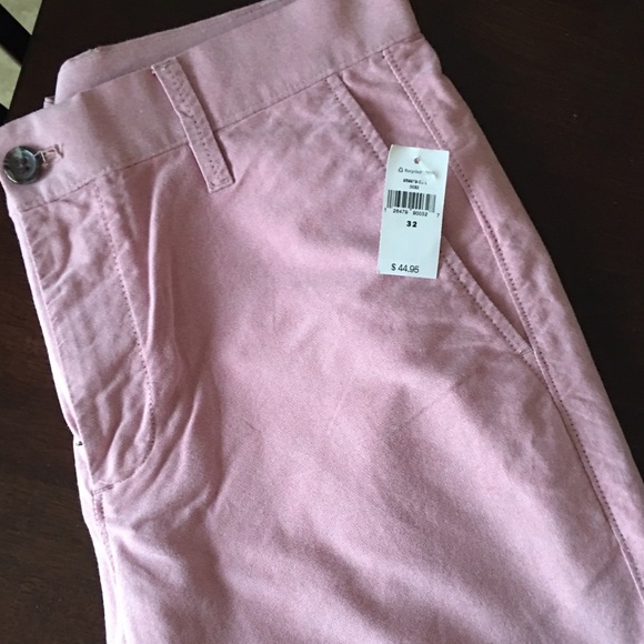 Gap Classic Fit khaki shorts