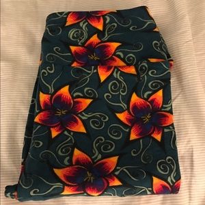 One size lularoe leggings floral (rare)