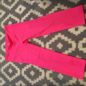 SALE! GAP FIT Yoga Crops