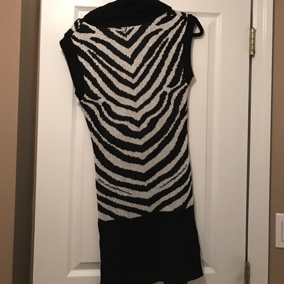 Zebra printed sweater sleeveless - Picture 3 of 3