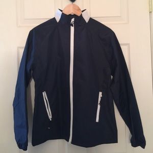 Gap windbreaker