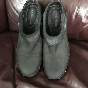 Black Merrell leather clogs
