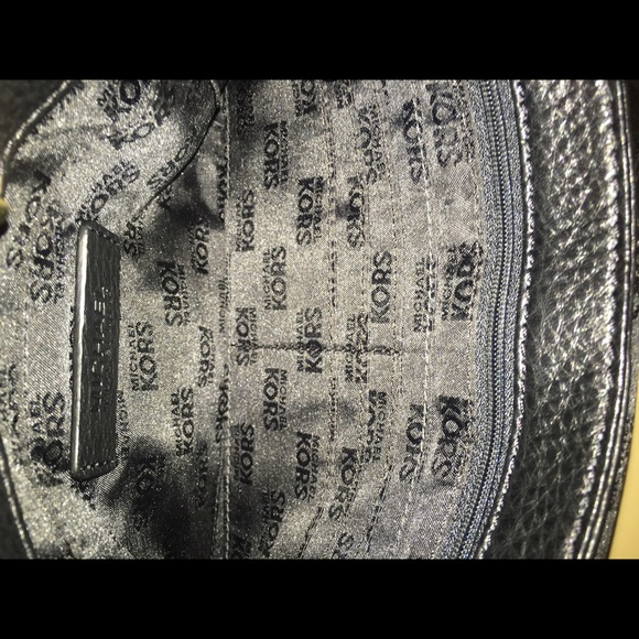 Authentic MK purse - Picture 5 of 5