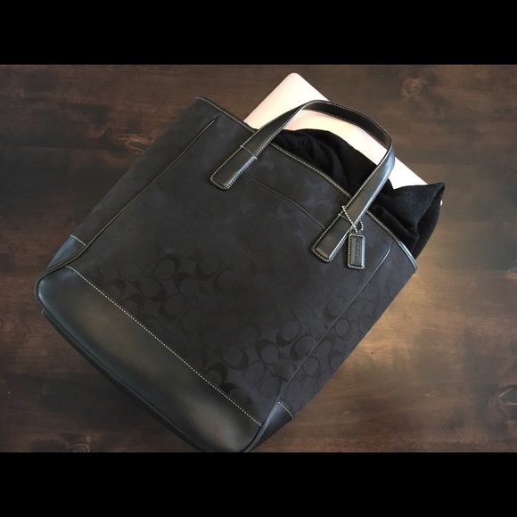 Coach Signature Short Handle Tote