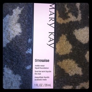 Mary Kay TimeWise Matte Wear Foundation-Beige 5