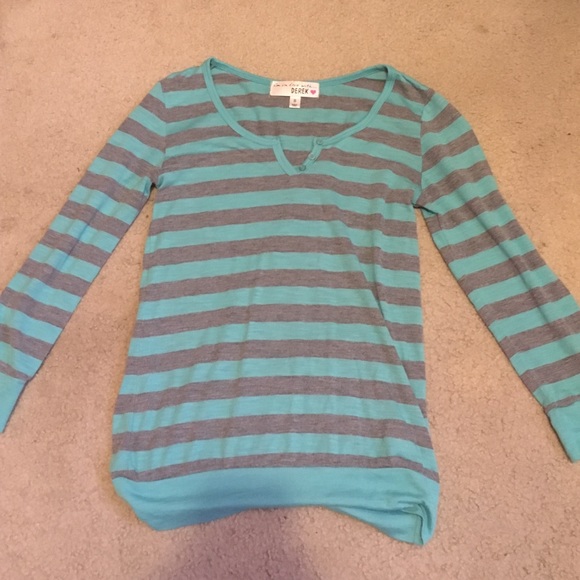Semi Long-Sleeve shirt