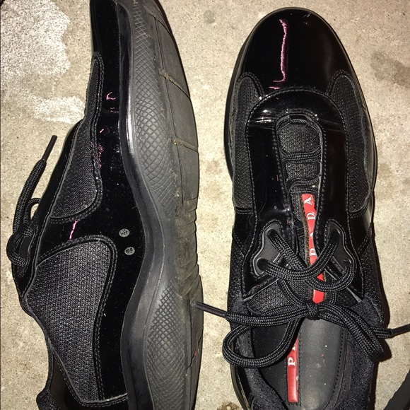 Prada - Picture 2 of 4