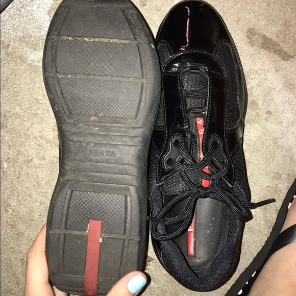 Prada - Picture 3 of 4