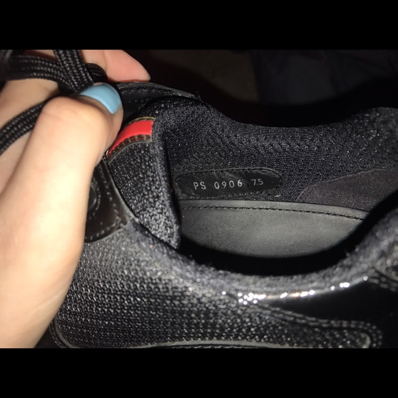 Prada - Picture 4 of 4