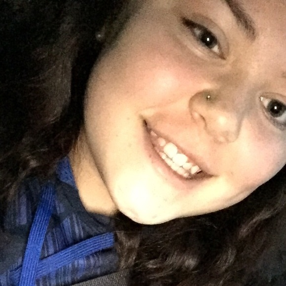 Meet your Posher, Kendall - Picture 1 of 1