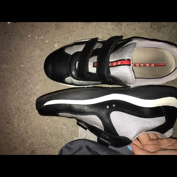 Prada - Picture 2 of 4