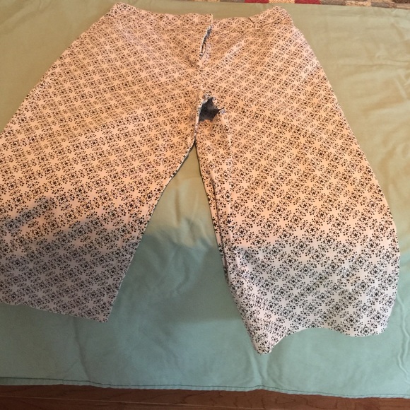 Beige and black capris