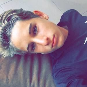 Meet your Posher, Christian