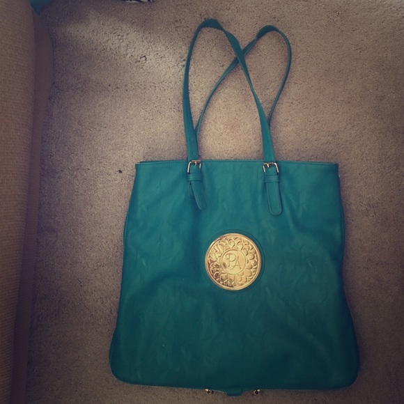 Penelope Ann Expandable Handbag