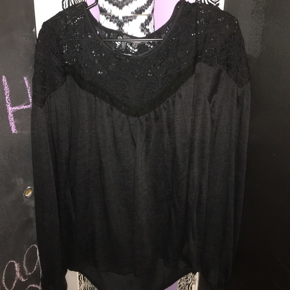 Miss Me Detailed Top Long Sleeve