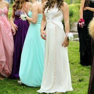 BCBGMAXAZRIA prom dress