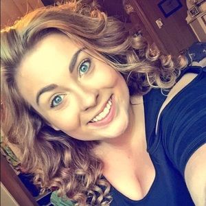 Meet your Posher, Janella