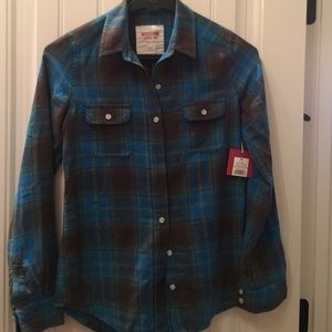 Sunshine&daydreams☀️Mossimo Flannel Top