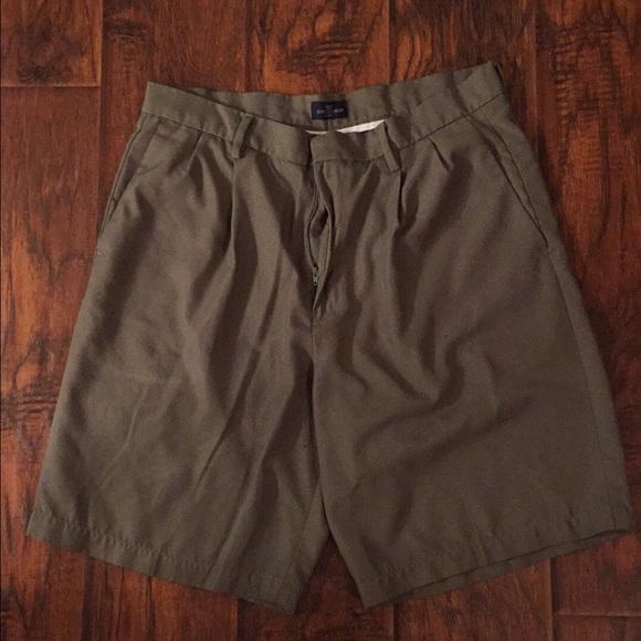 Men's golf shorts