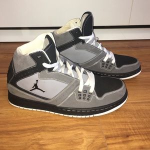 Jordan 1 Flight Grey