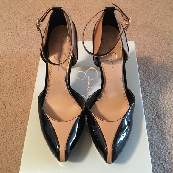Jessica Simpson Black/Nude Pump