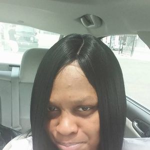 Meet your Posher, Leona