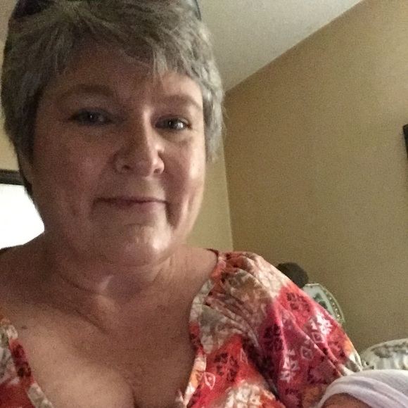 Meet your Posher, Paula - Picture 1 of 1