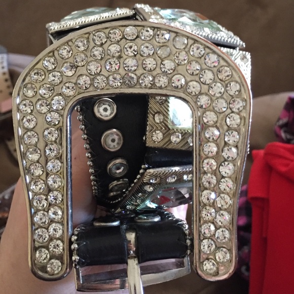 Nocona rhinestone rodeo belt!