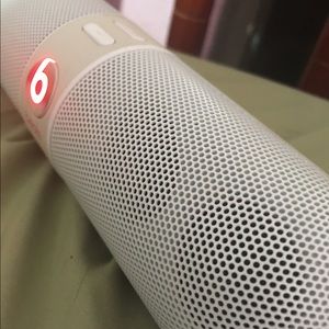 Beats pill 2.0