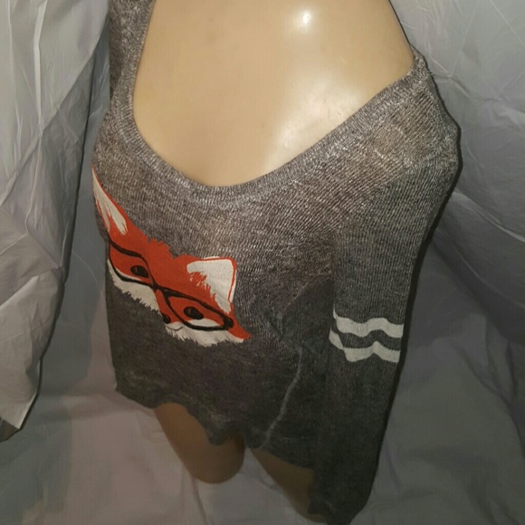 Top - Picture 2 of 3