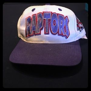 VINTAGE Toronto raptors snapback