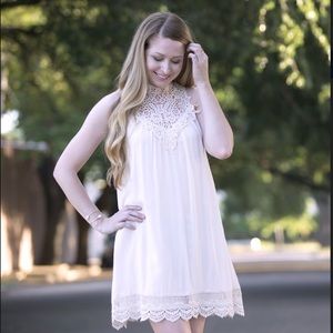 entro Dresses - NWT Entro blush pink lace dress entro Dresses - NWT Entro blush pink lace dress