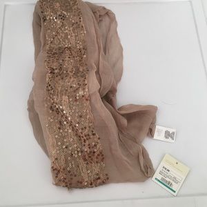 NWT Ecru sequin lightweight scarf